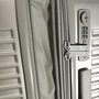 Мала валіза Swissbrand Rome на 54/62 л вагою 3,6 кг Срібляста