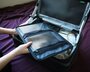 Малый чемодан из поликарбоната 36/41 л Lojel Hatch, серый